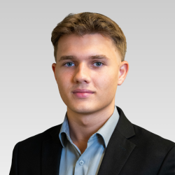 Dennis Adorjani